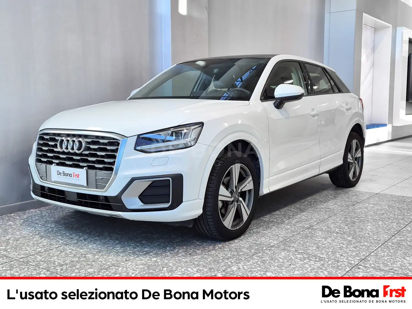 Audi Q2 35 1.5 tfsi admired s-tronic my20 Weiß - 1