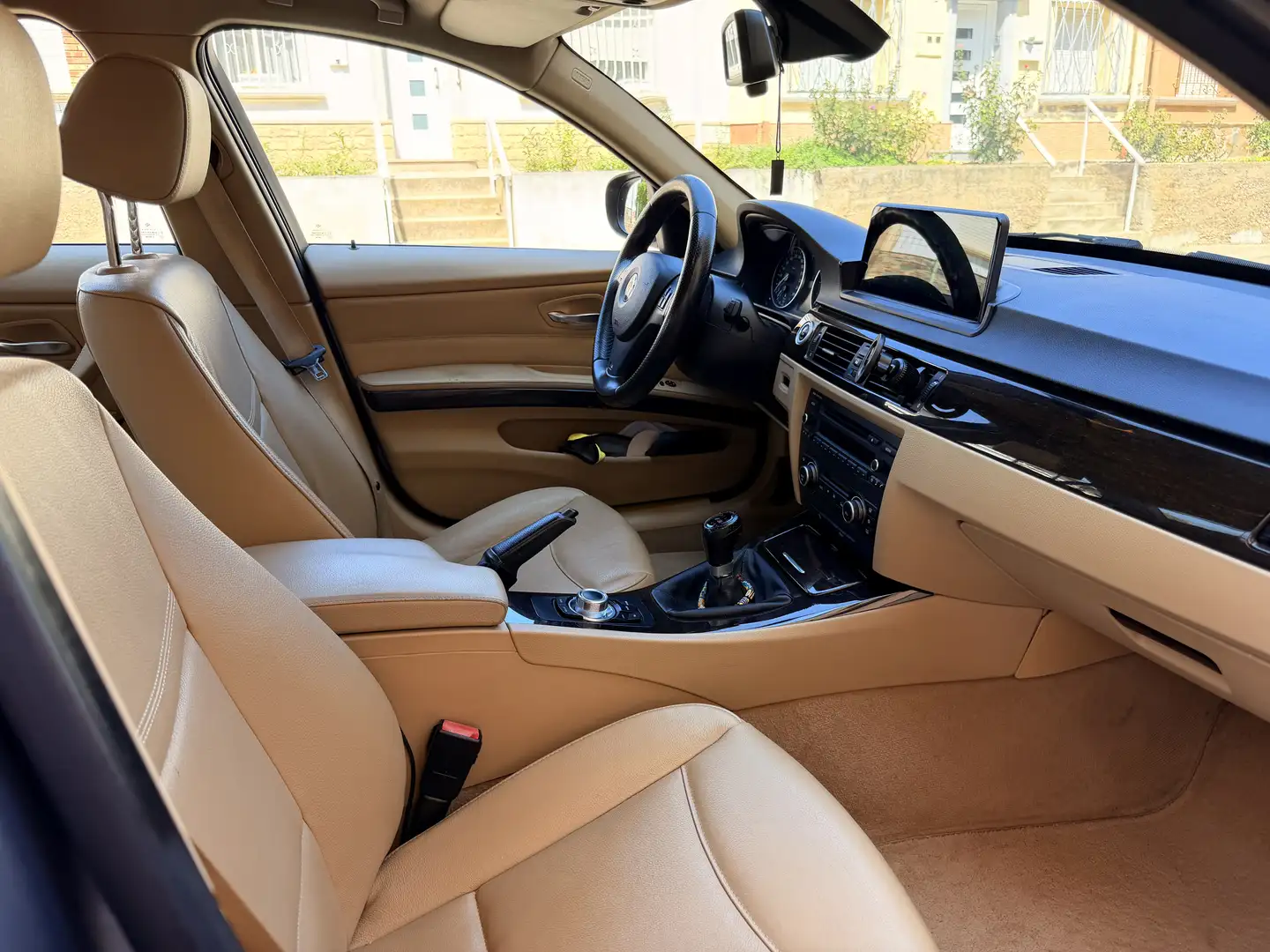 BMW 320 320d - 2