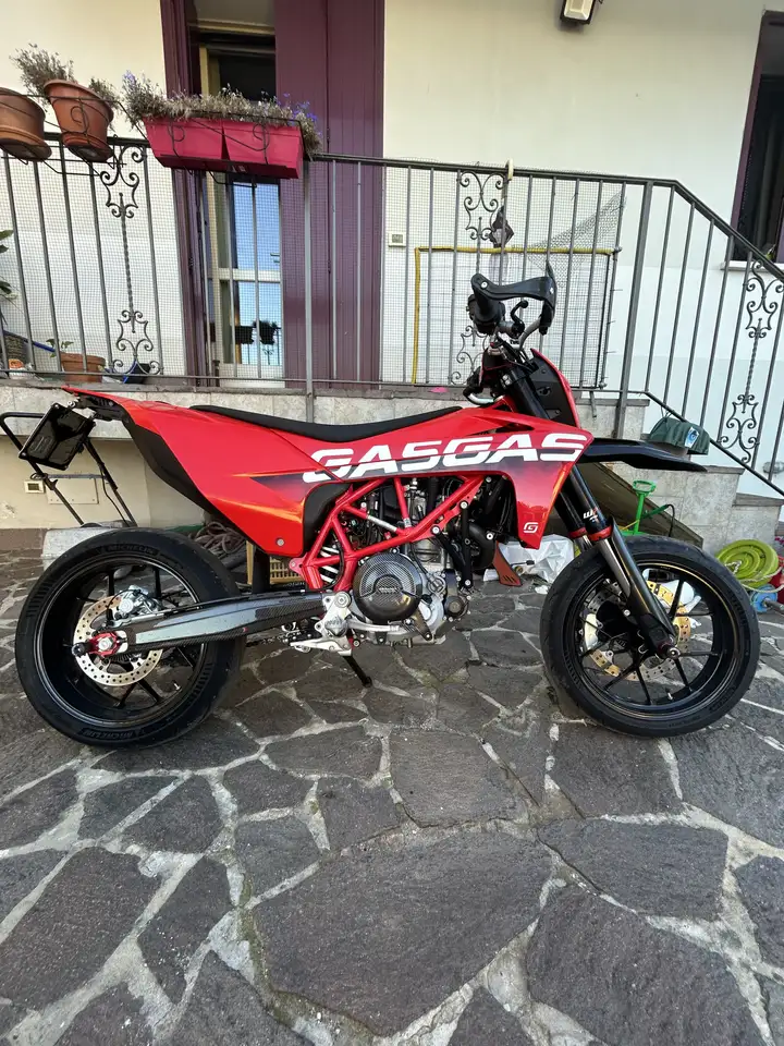 Gas Gas