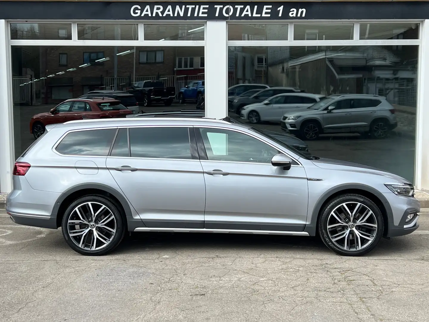 Volkswagen Passat Alltrack 2.0 TDi 200CV SCR 4Motion DSG PANO ACC CAMERA Šedá - 2