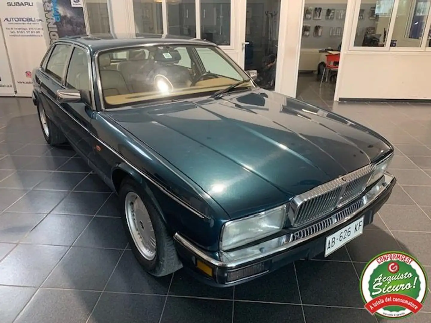 Daimler Double Six 6.0 12 CILINDRI Yeşil - 1