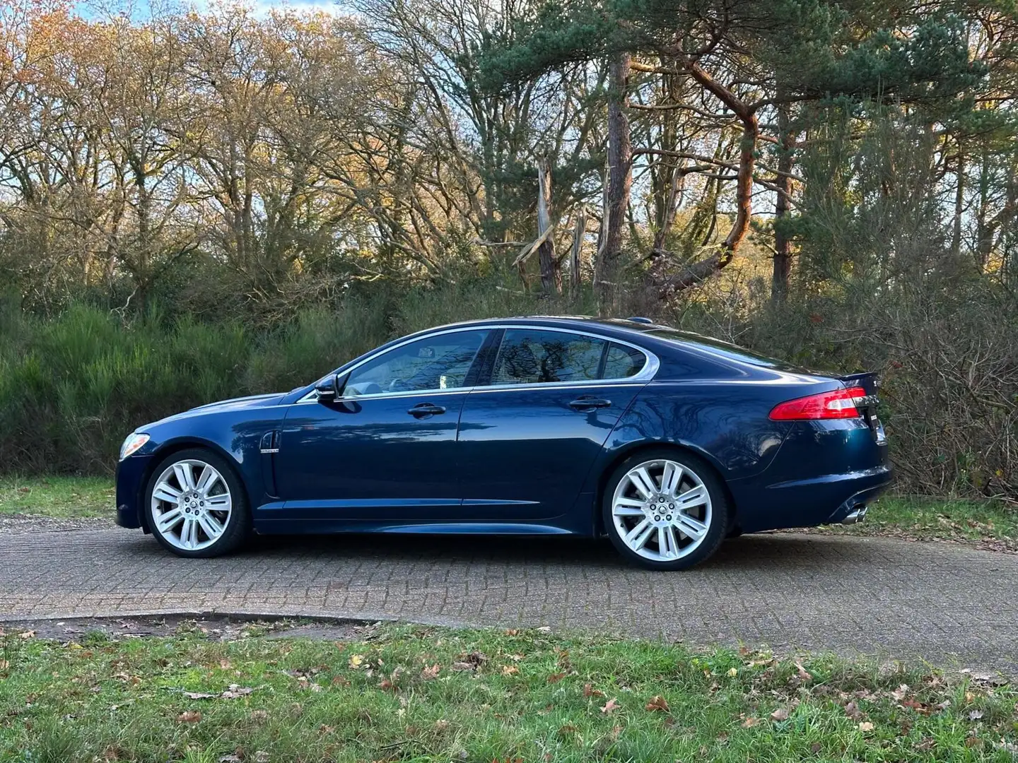 Jaguar XF XFR 5.0 V8 S/C 510PK | Indigo Blue | Youngtimer Blauw - 2