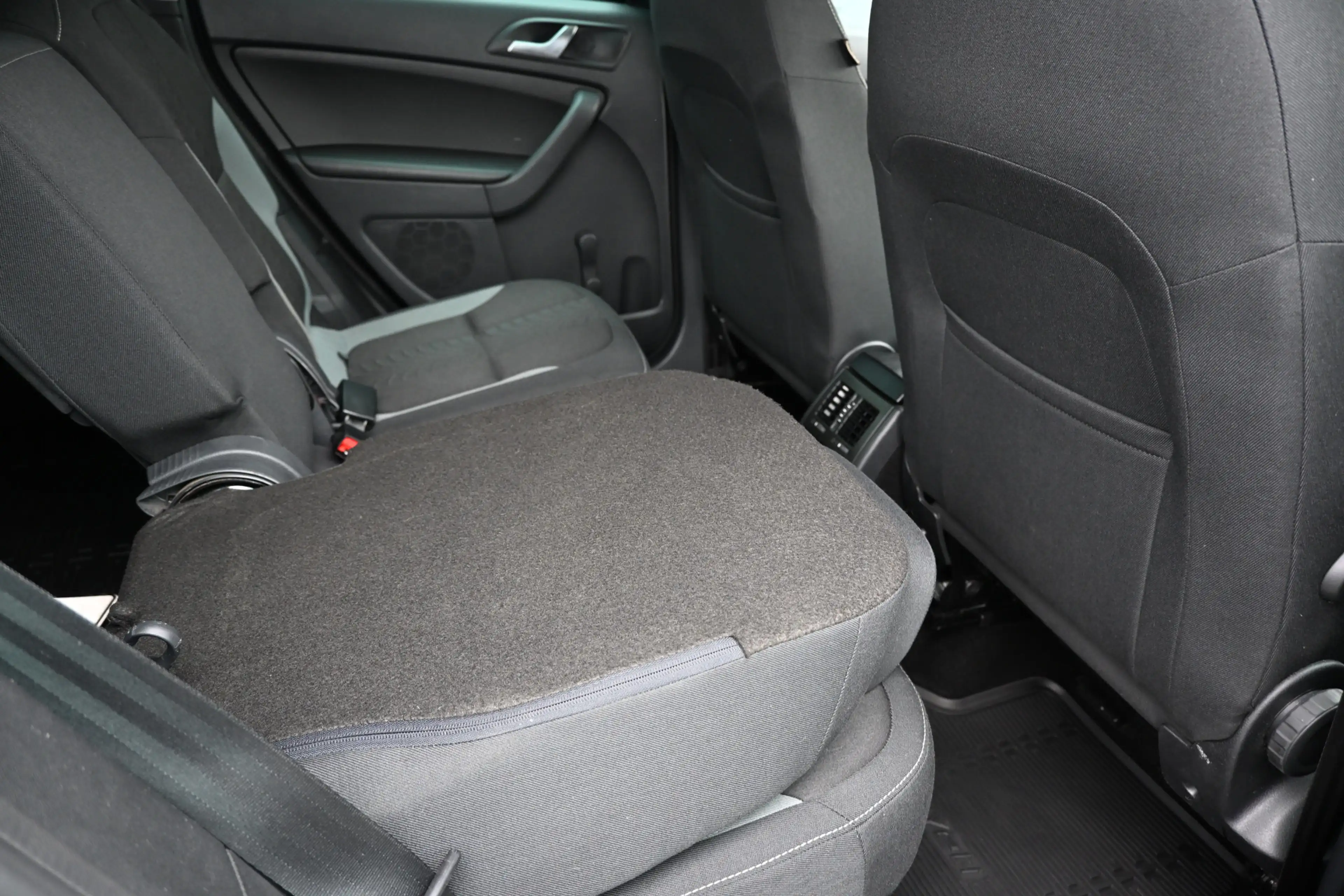 Skoda Yeti 1.2 TSI Adventure trekhaak — photo 29