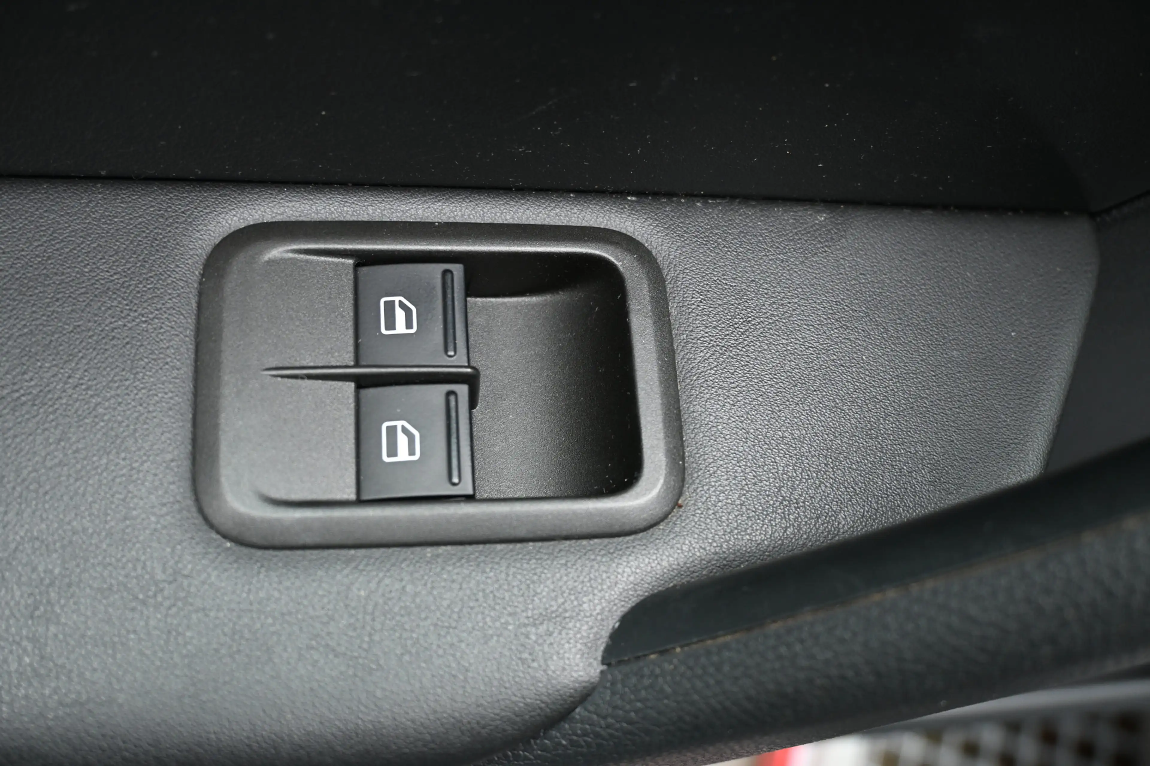 Skoda Yeti 1.2 TSI Adventure trekhaak — photo 32