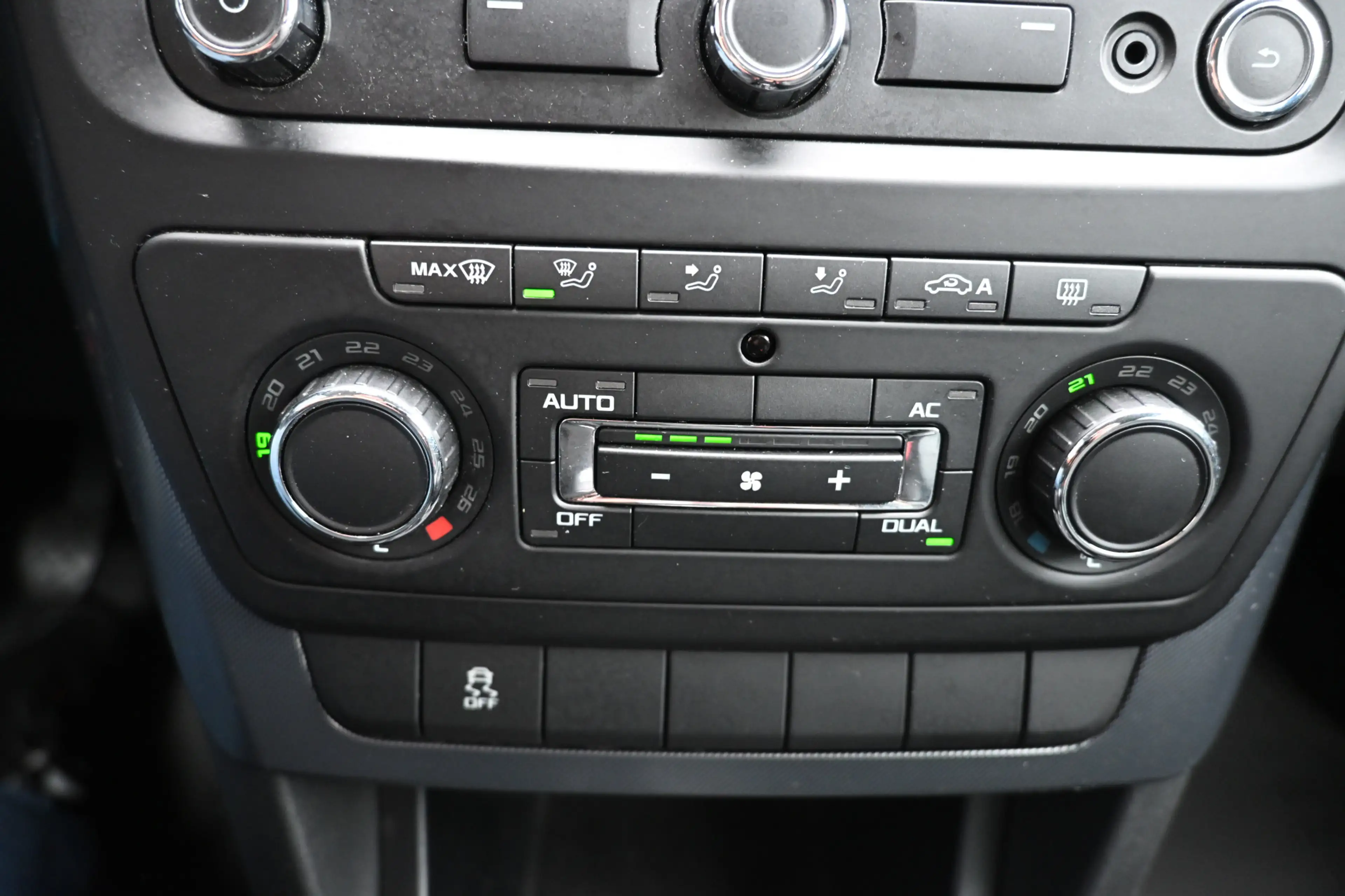 Skoda Yeti 1.2 TSI Adventure trekhaak — photo 15