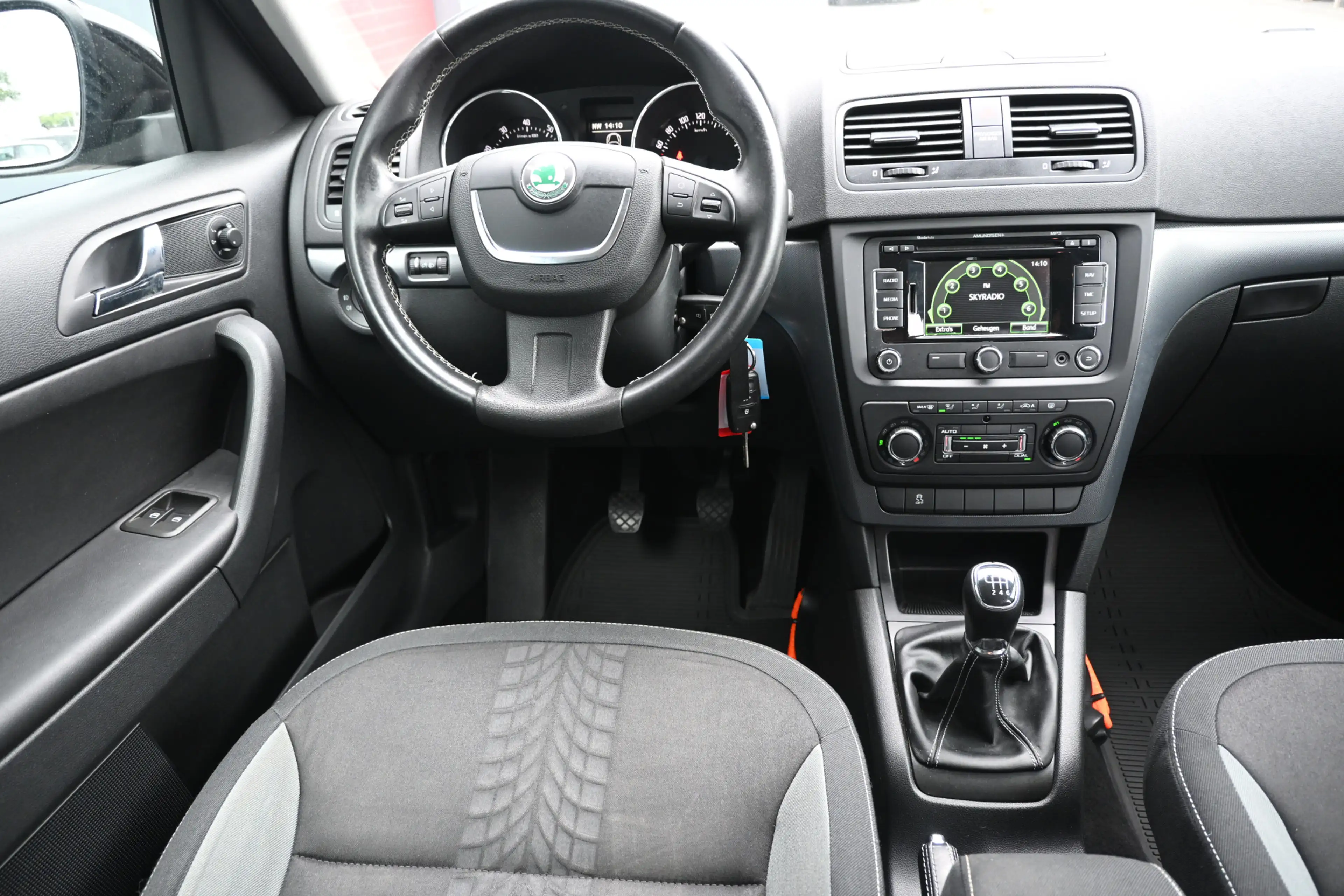 Skoda Yeti 1.2 TSI Adventure trekhaak — photo 30
