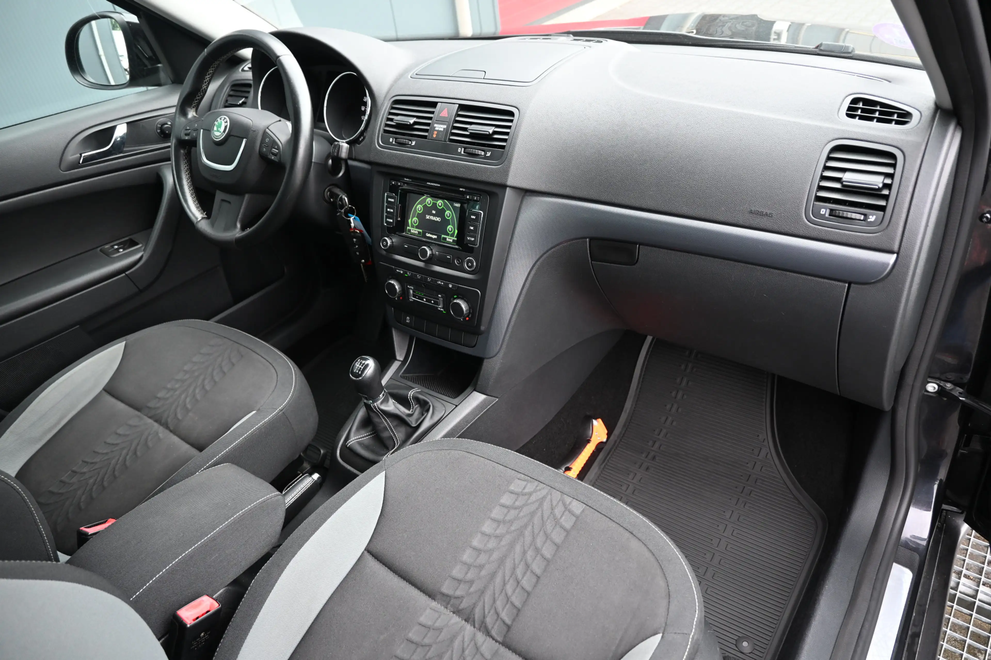Skoda Yeti 1.2 TSI Adventure trekhaak — photo 27
