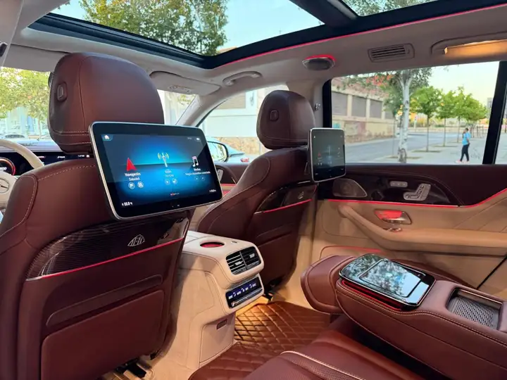 Mercedes-Benz GLS 2024, foto 42