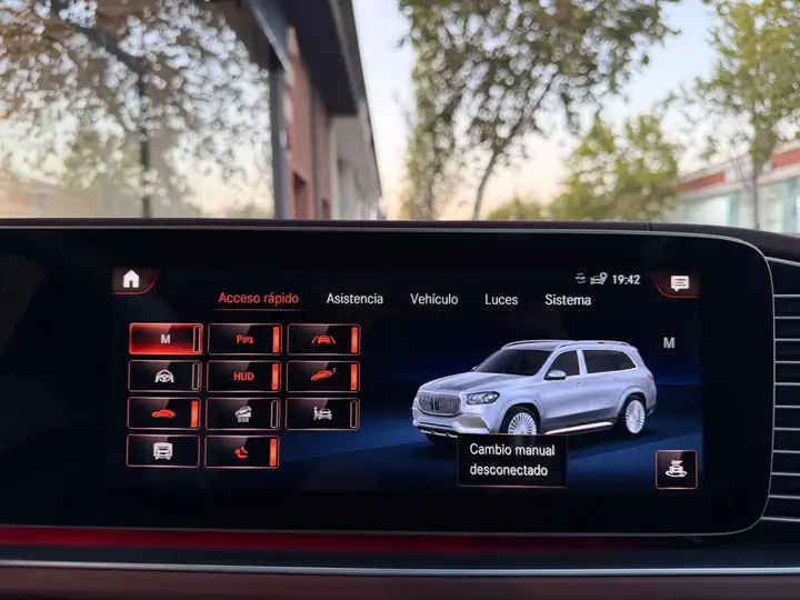 Mercedes-Benz GLS 2024, foto 63