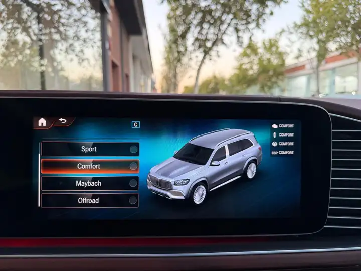 Mercedes-Benz GLS 2024, foto 62