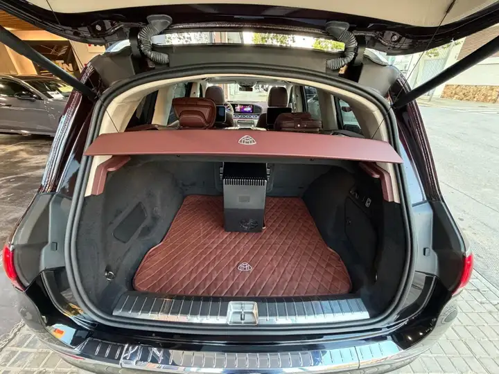 Mercedes-Benz GLS 2024, foto 36