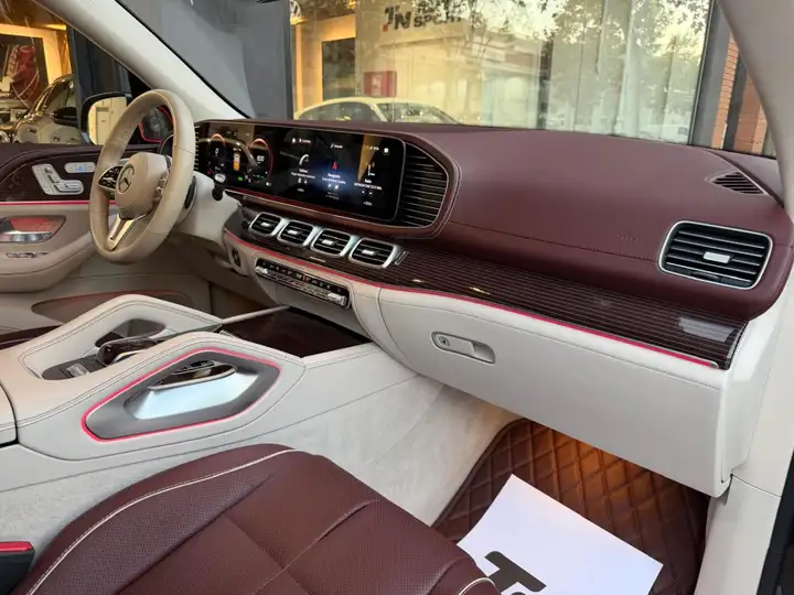 Mercedes-Benz GLS 2024, foto 39