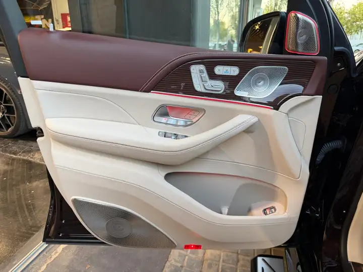 Mercedes-Benz GLS 2024, foto 53