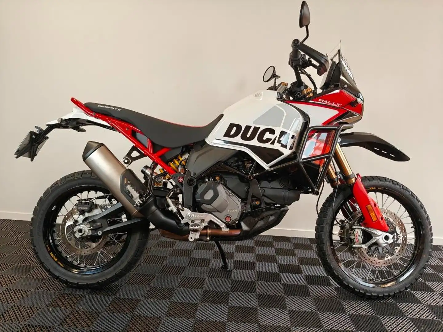 Ducati DesertX Rallye + Tva Récupérable Weiß - 1