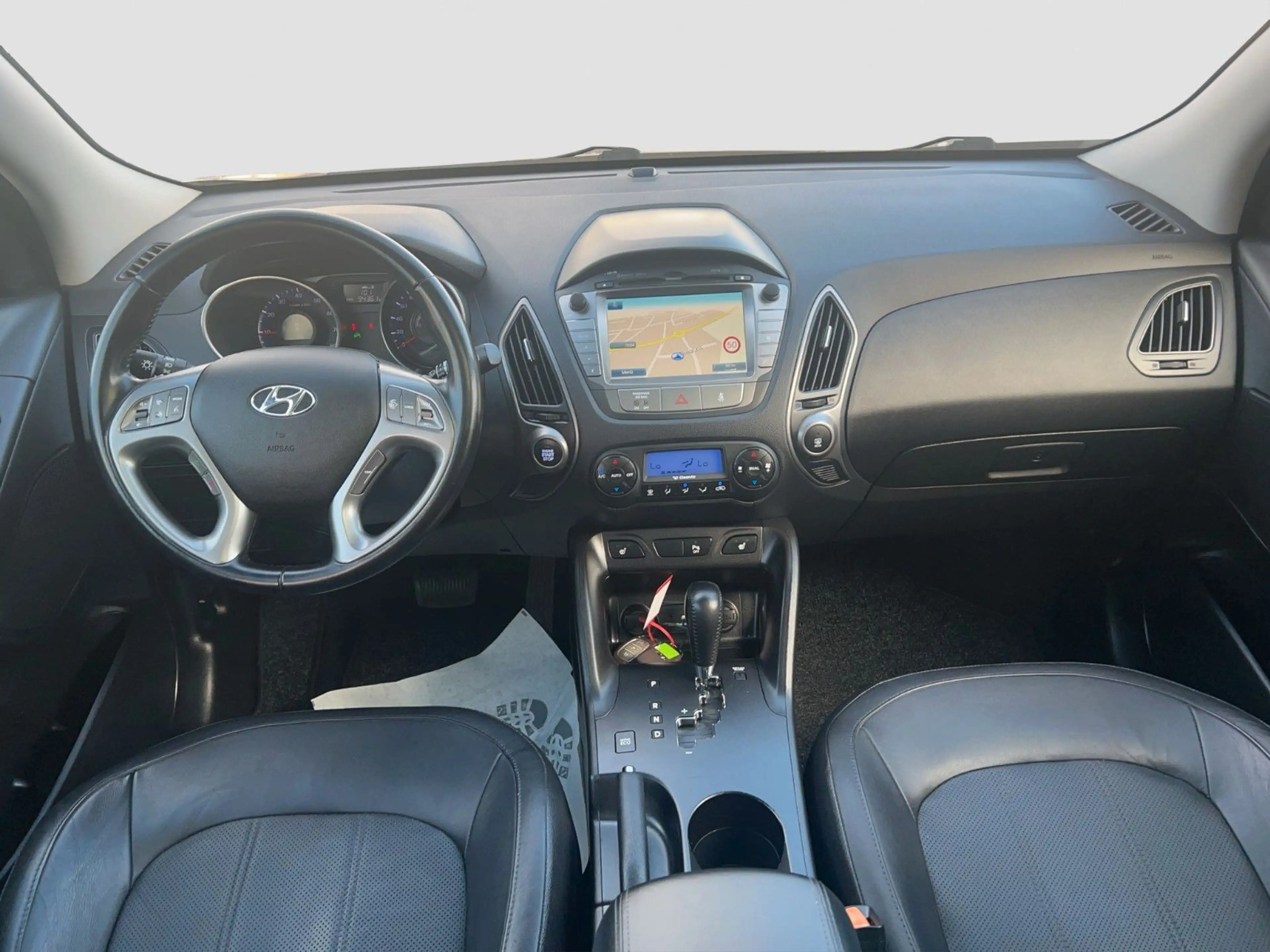 Hyundai iX35 Trend 2WD *PANO*NAVI*KAMERA*LEDER*AHK* — photo 10