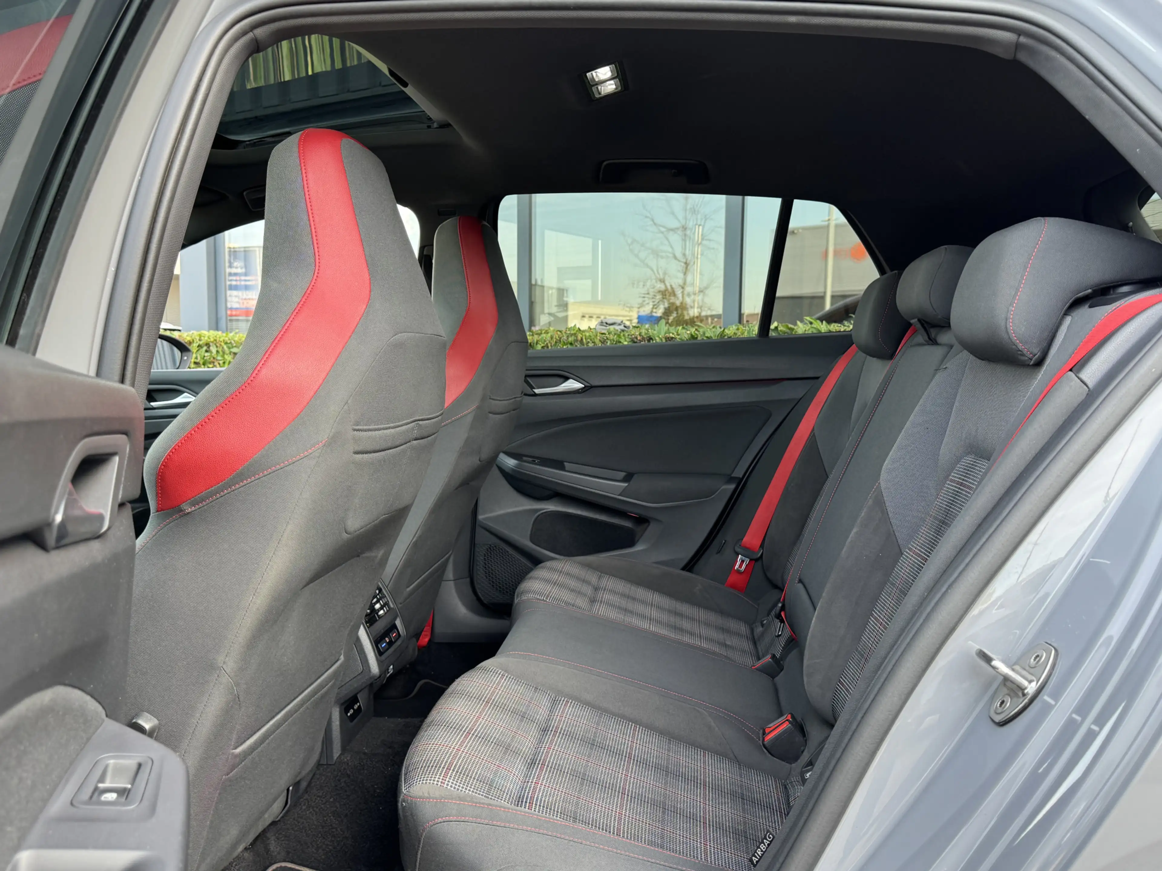 Volkswagen Golf GTI 8 2.0 TSI 245pk DSG / Aut. IQ Light Panoramadak 19 — photo 33