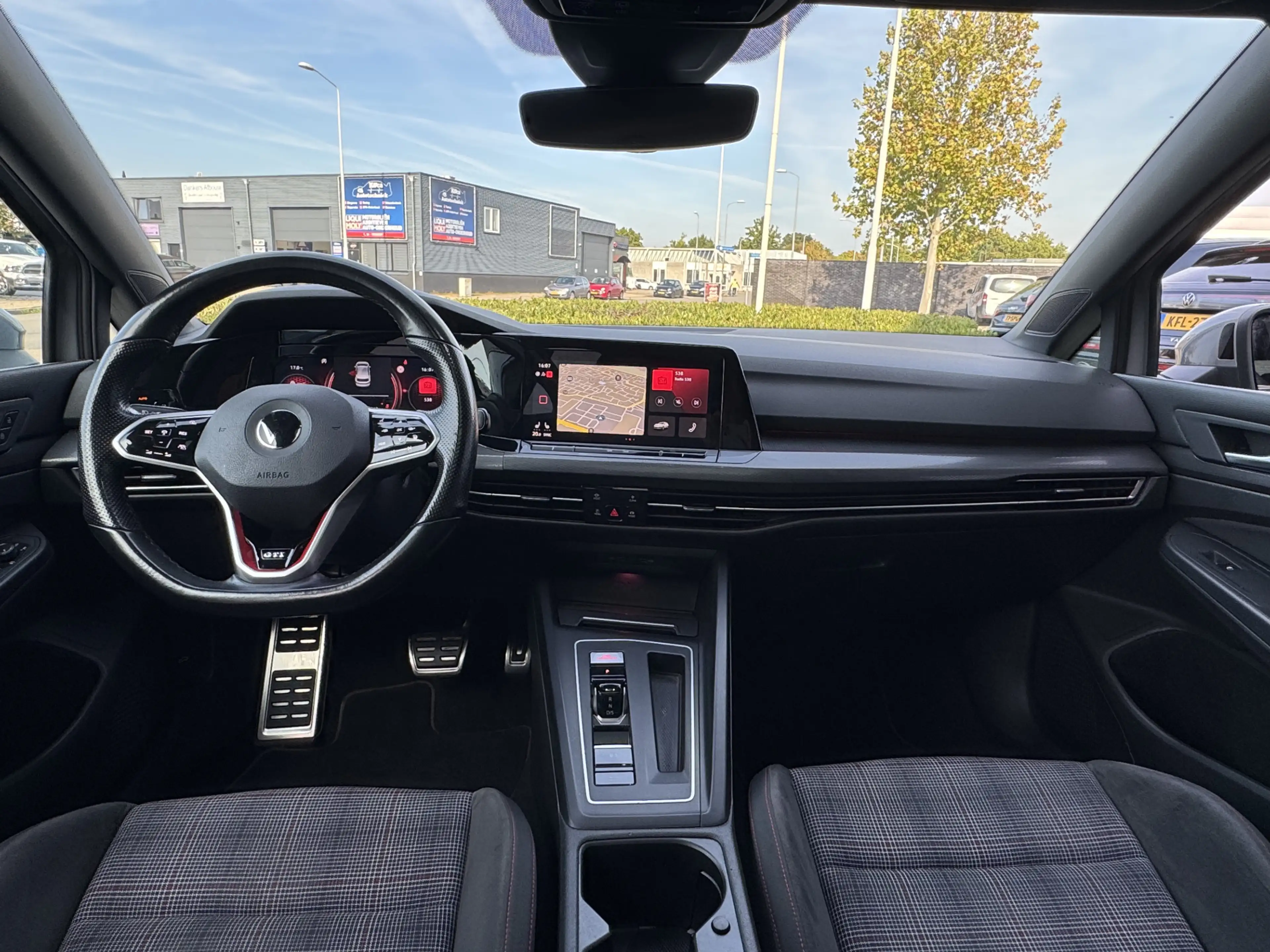 Volkswagen Golf GTI 8 2.0 TSI 245pk DSG / Aut. IQ Light Panoramadak 19 — photo 18