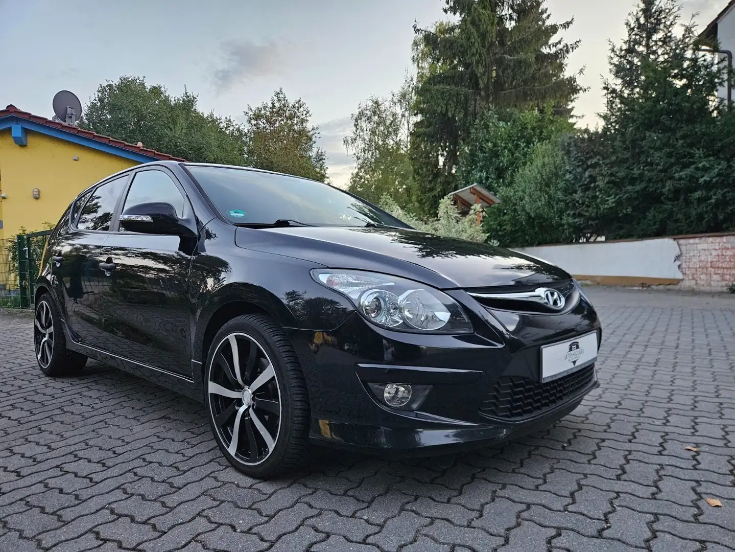 Hyundai i30 1.4 Edition 20/Klima SHZ 18/Zoll auf Allw'Reifen Noir - 1