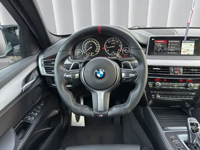 BMW X6 view 11