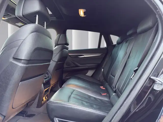 BMW X6 view 15