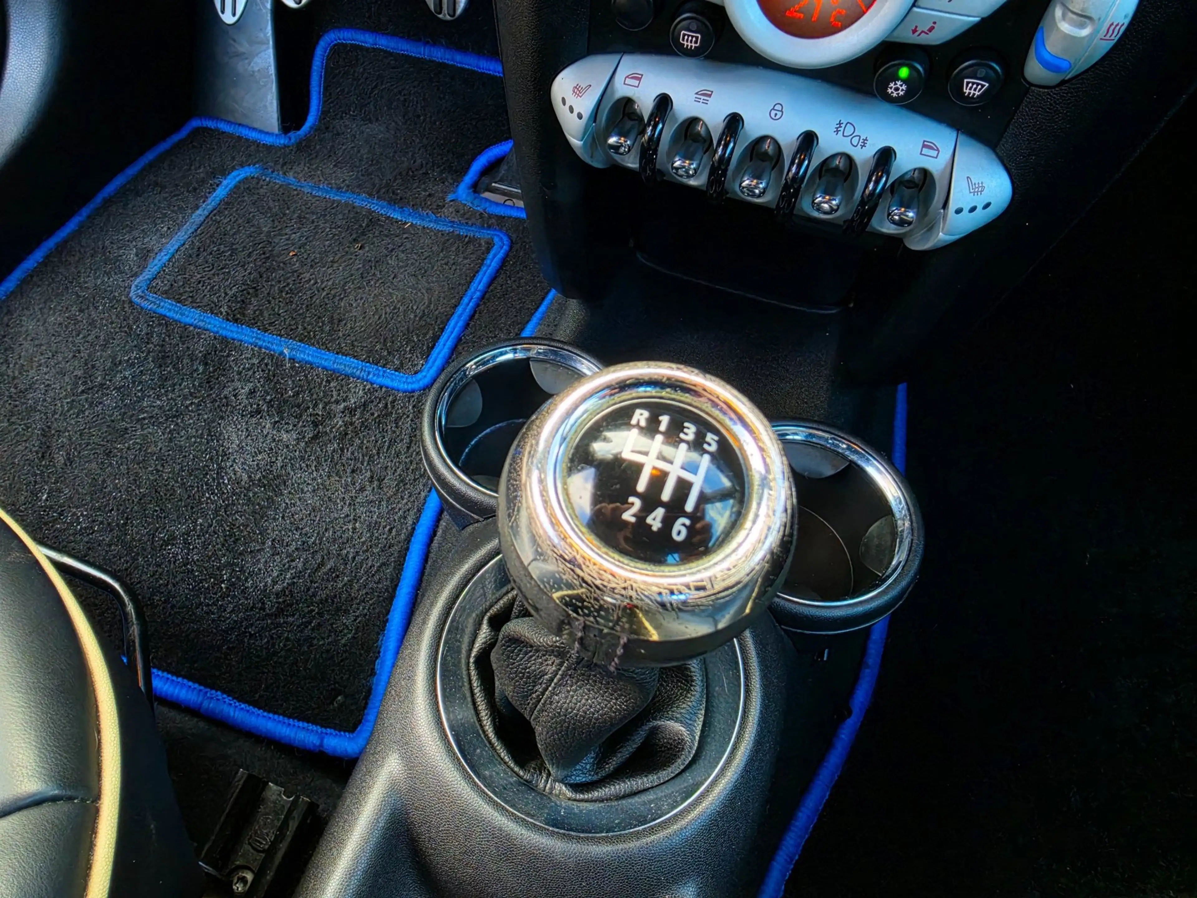 MINI Cooper S Cabrio 1.6 Chili Cabrio Xenon NAP — photo 16