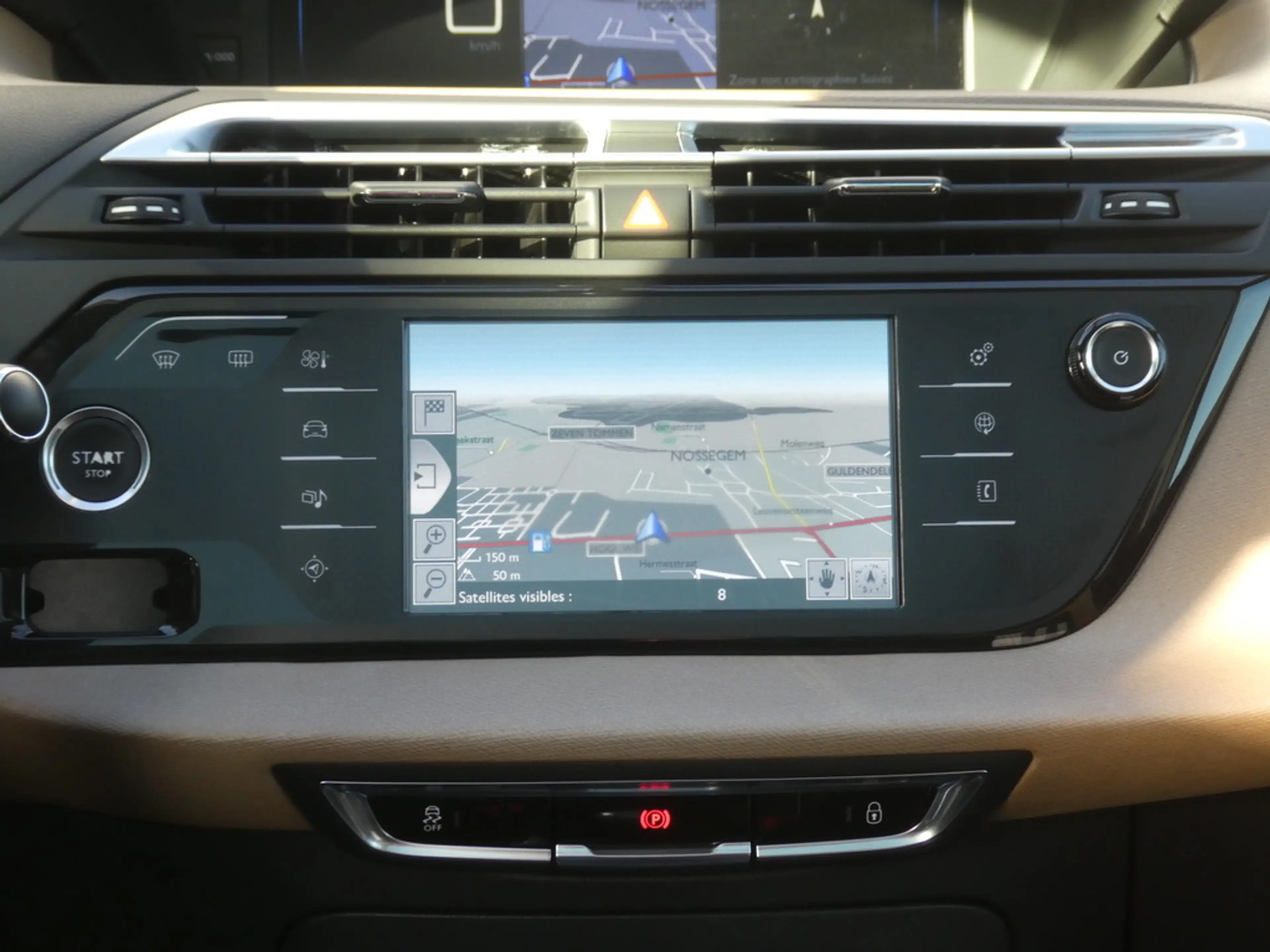 Citroen Grand C4 Picasso 1.2 Exclusive Xenon, Navi, Pano, Camera, Airco — photo 14