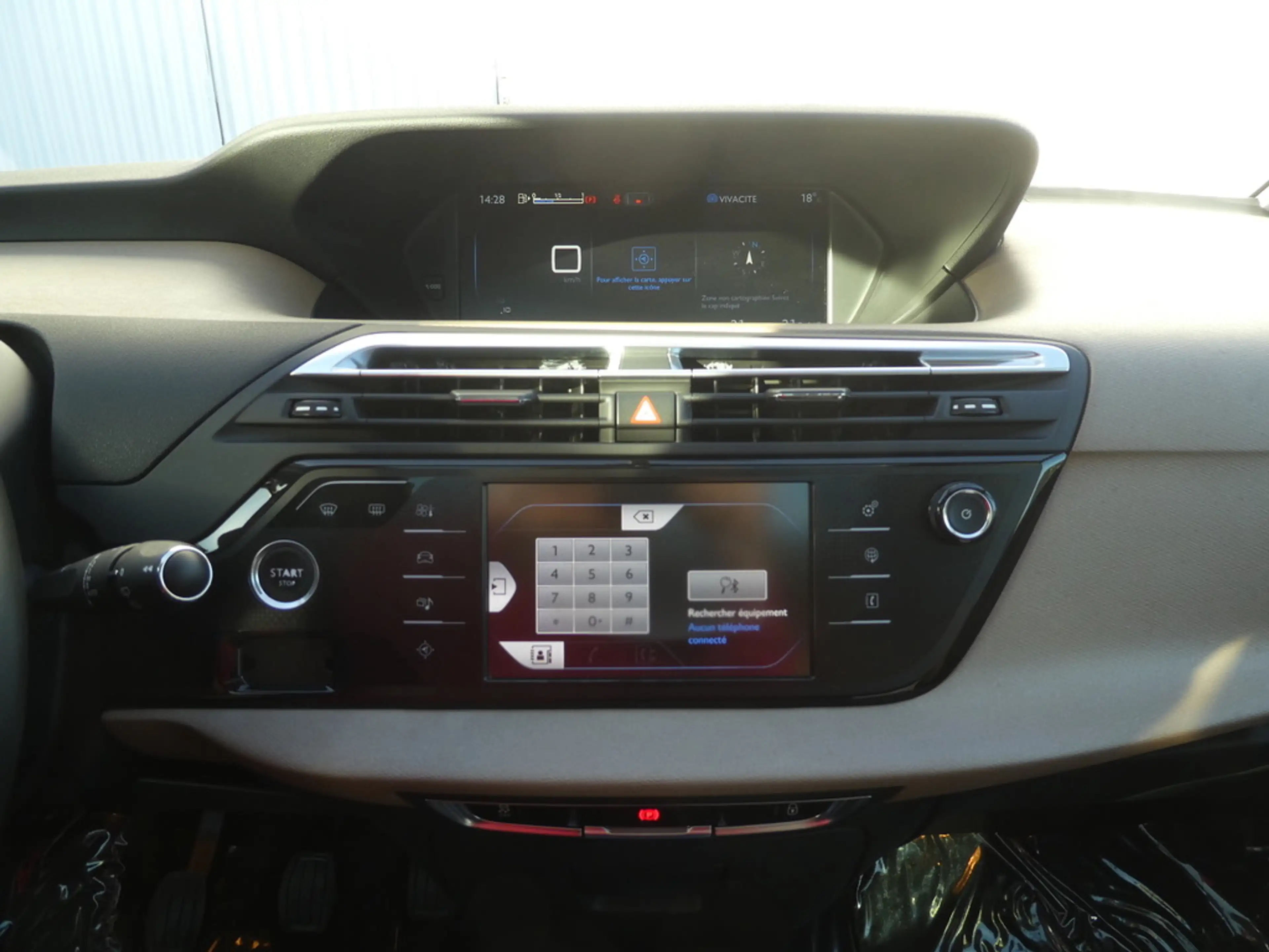 Citroen Grand C4 Picasso 1.2 Exclusive Xenon, Navi, Pano, Camera, Airco — photo 13