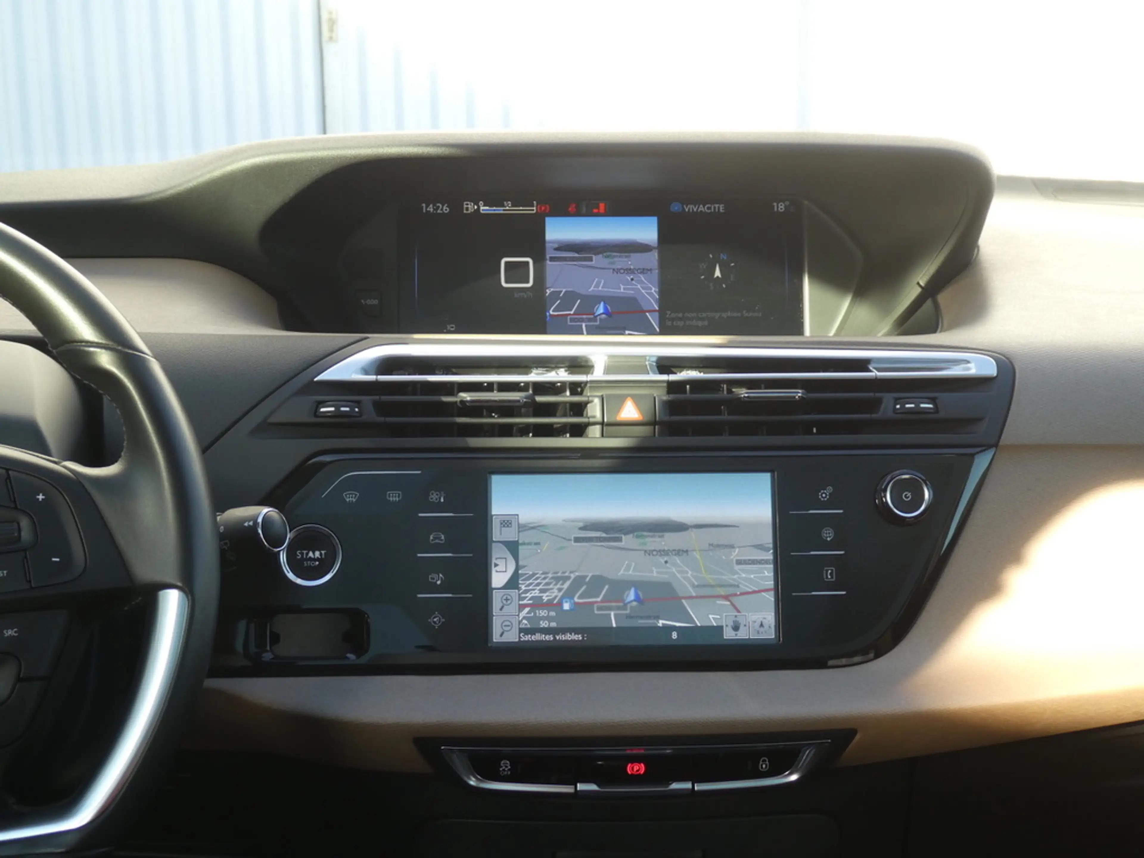 Citroen Grand C4 Picasso 1.2 Exclusive Xenon, Navi, Pano, Camera, Airco — photo 10