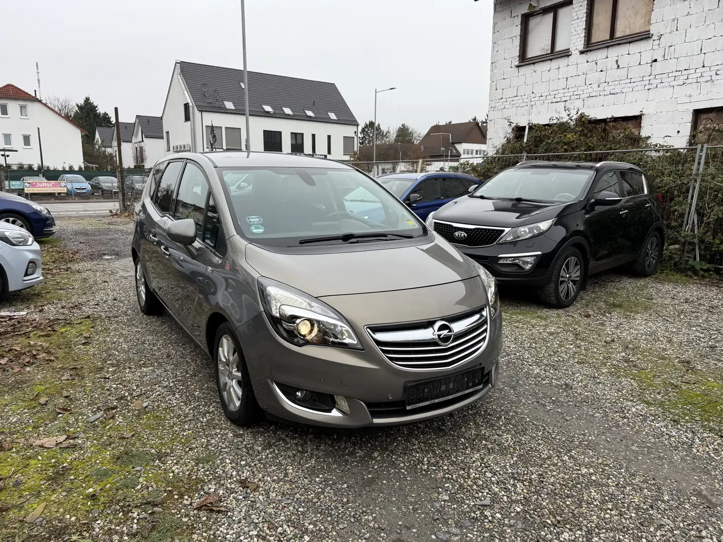 Opel Meriva Innovation Schwarz - 2