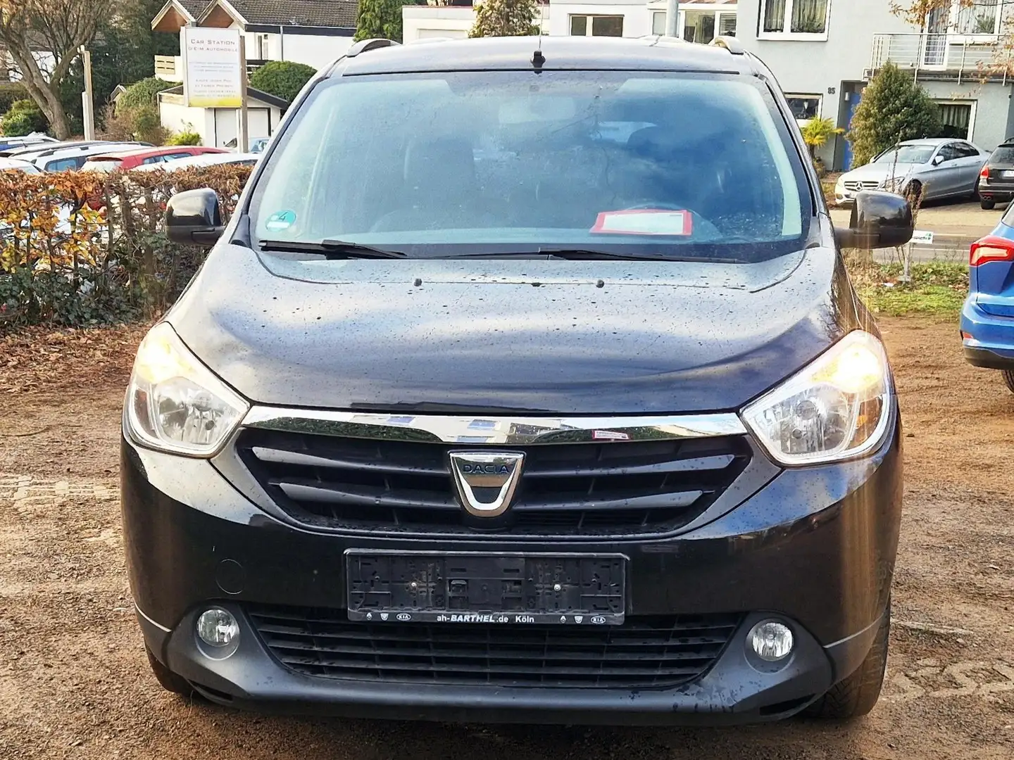 Dacia Lodgy Prestige/7Sitzer/Leder/Navi/PDC/1Hand/Winterreifen Schwarz - 2