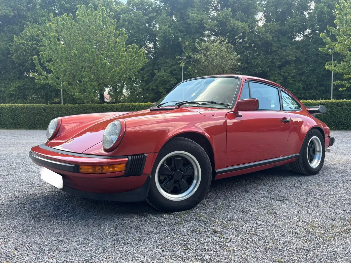 Porsche 911 Carrera - 1