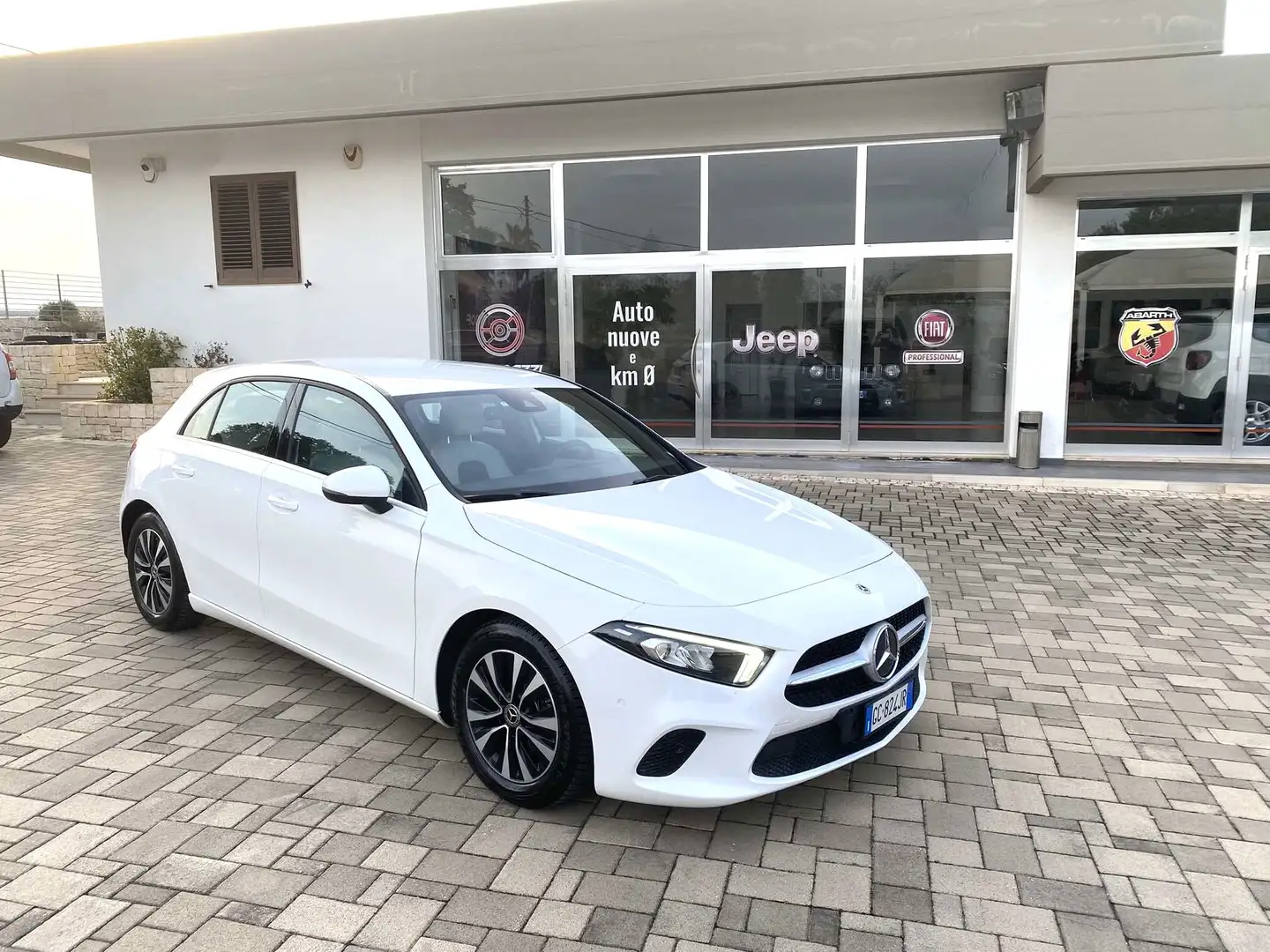 Mercedes-Benz A 180 A 180 d Business Extra auto Bianco - 1