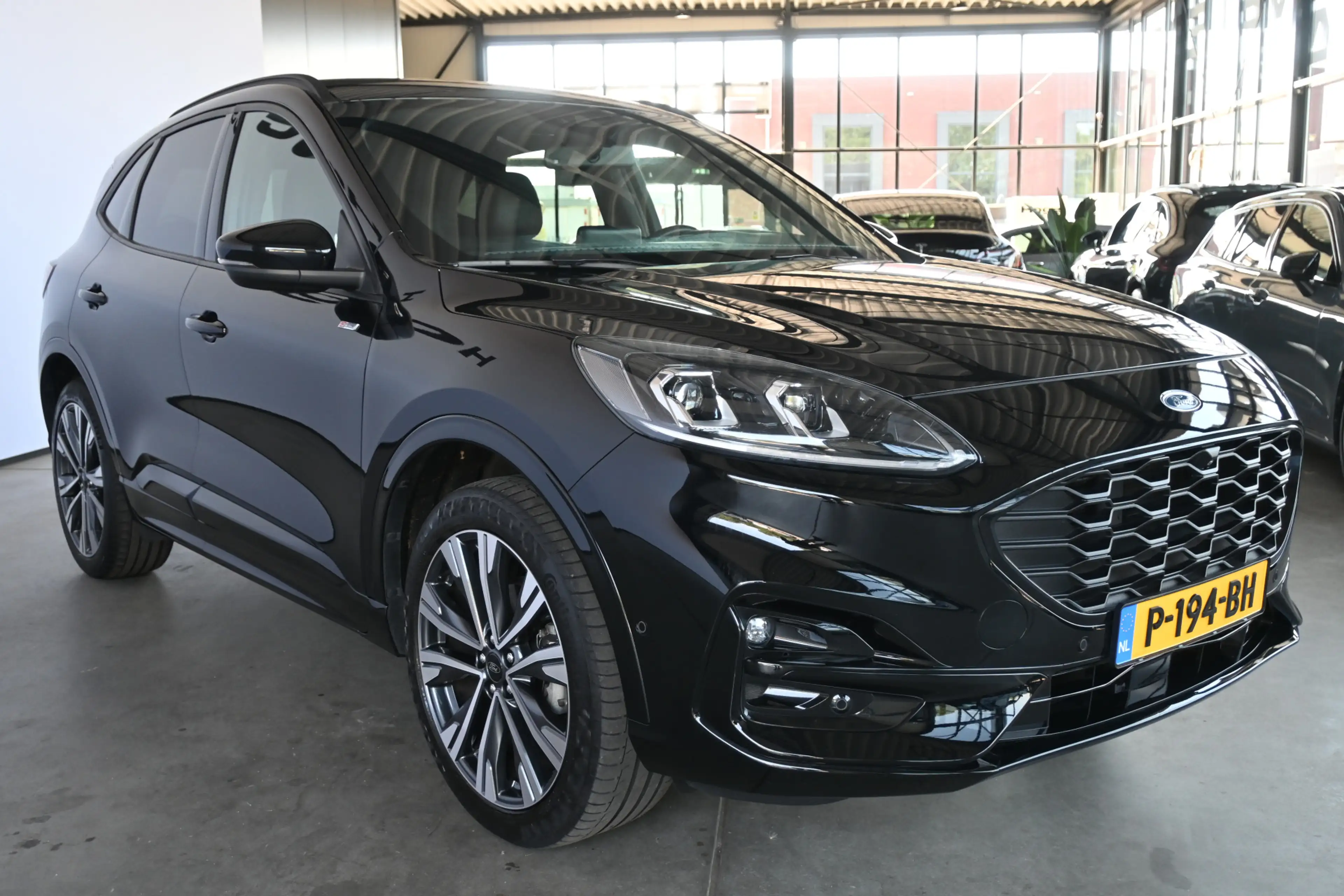 Ford Kuga 2.5 PHEV Vignale Automaat Navigatie Stoelverwarmin — photo 5
