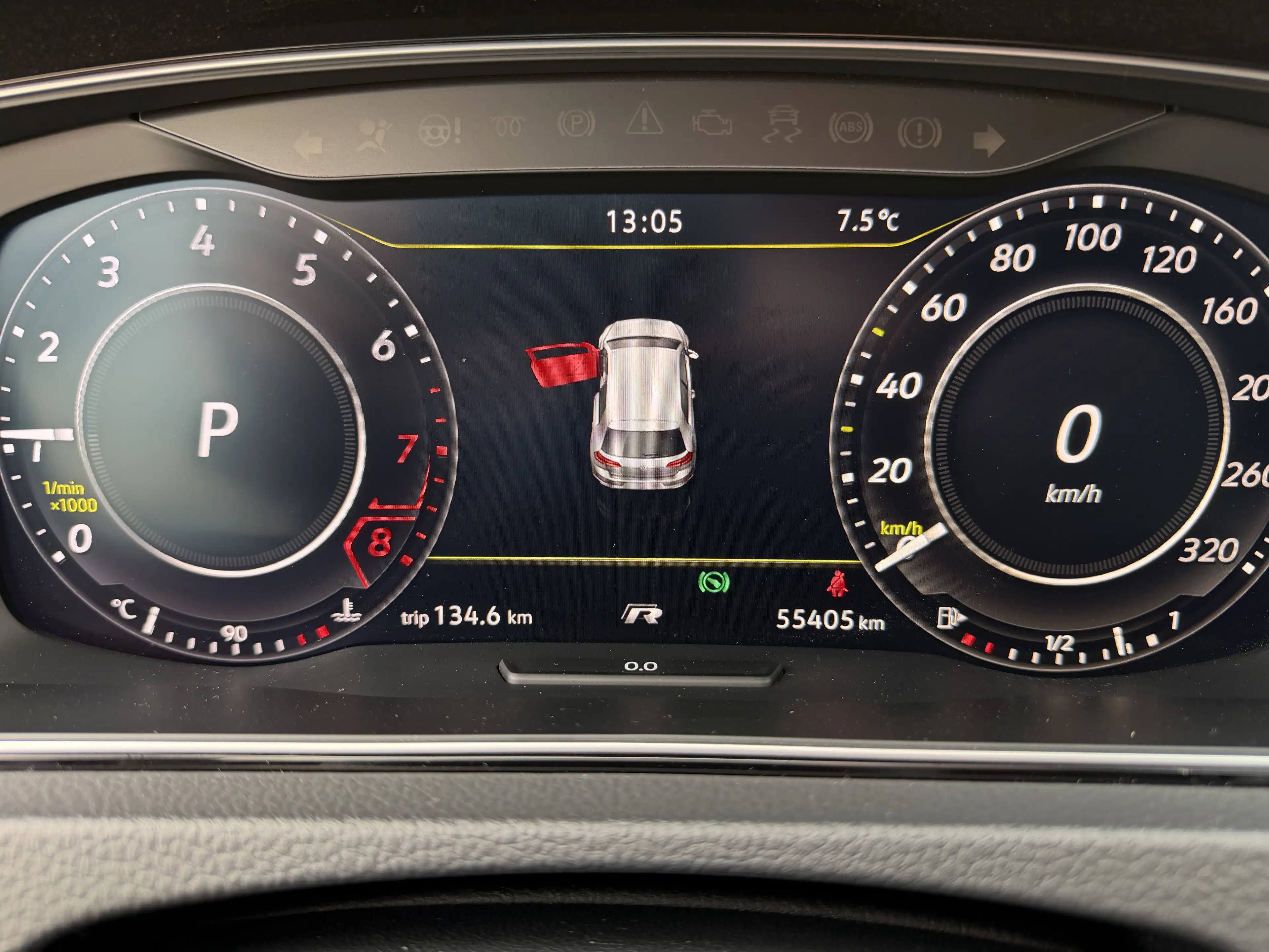 Volkswagen Golf R 7.5 Facelift — photo 8