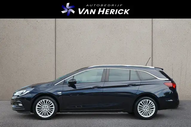 Opel Astra view 2