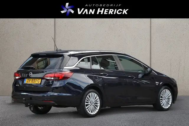 Opel Astra view 4