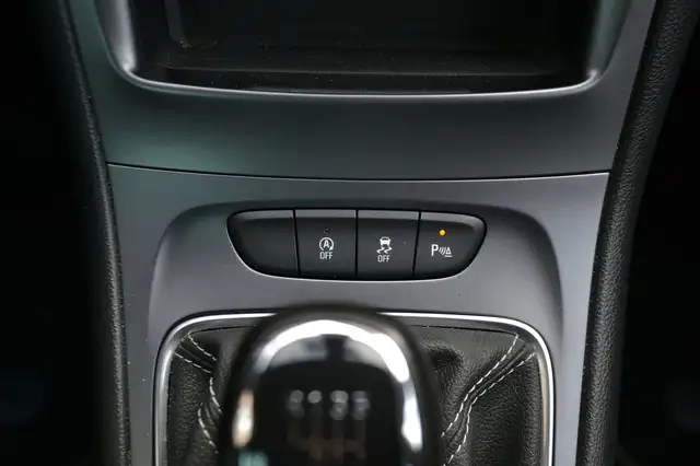 Opel Astra view 17