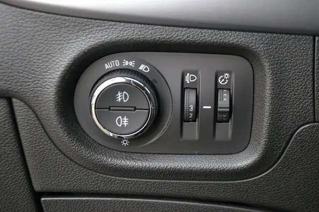 Opel Astra view 20