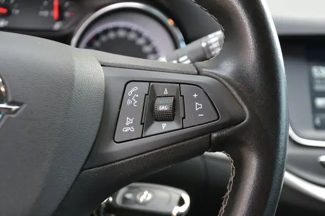 Opel Astra view 19