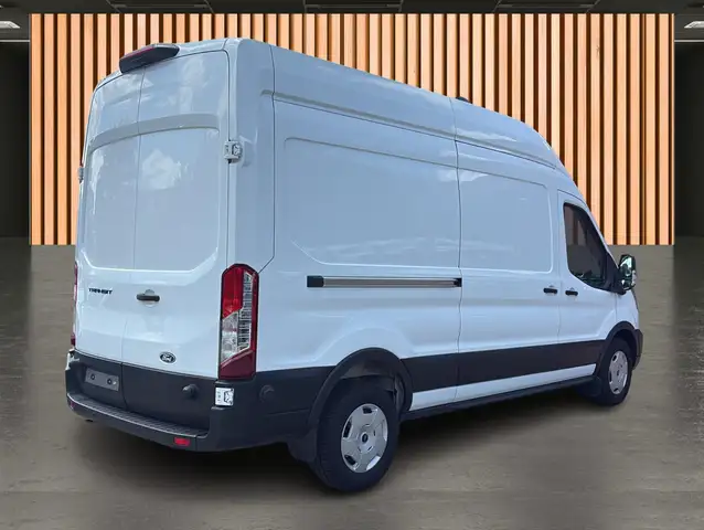 Ford Transit view 4