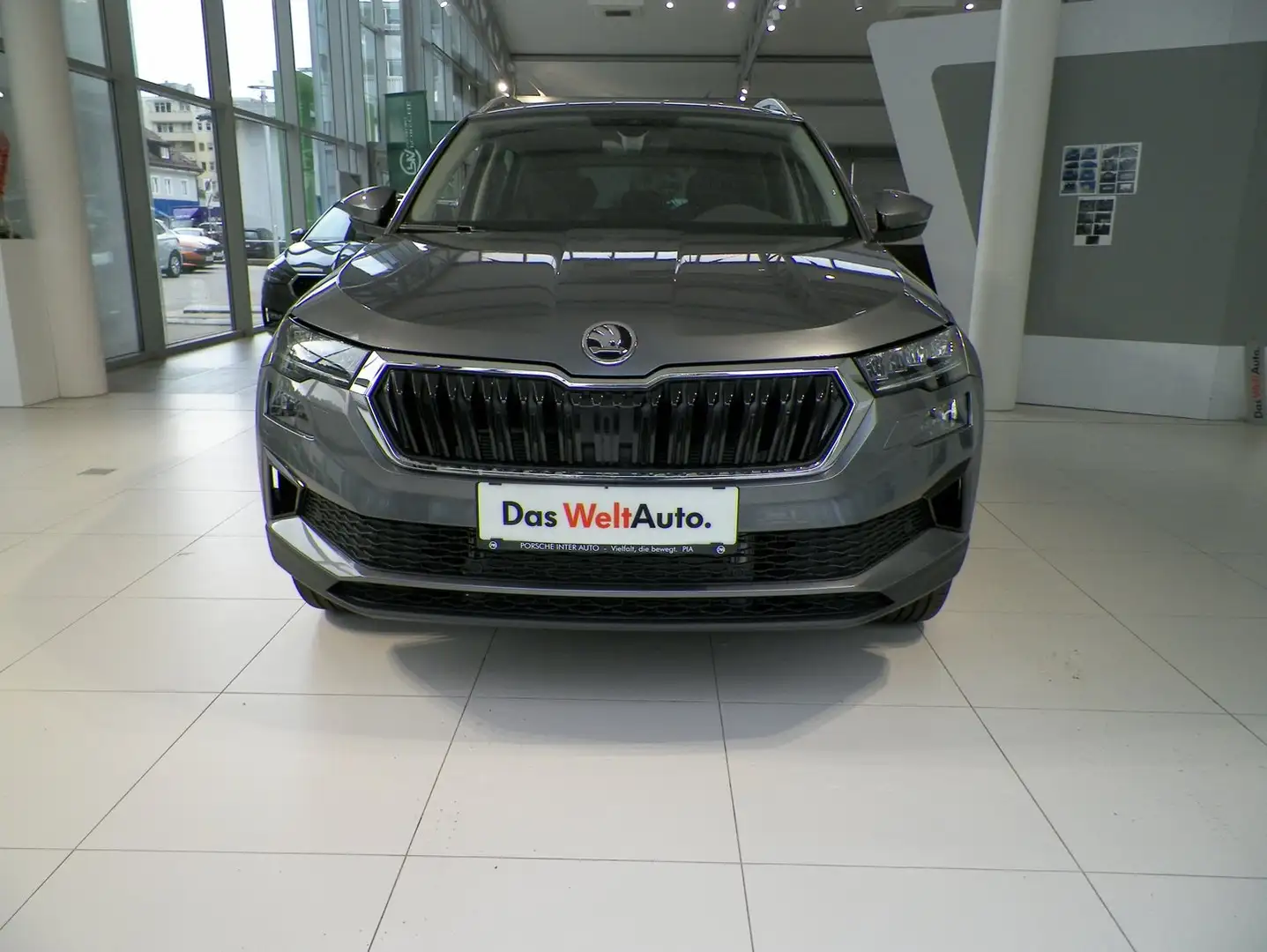 Skoda Karoq Selection TSI DSG ACT Gris - 2