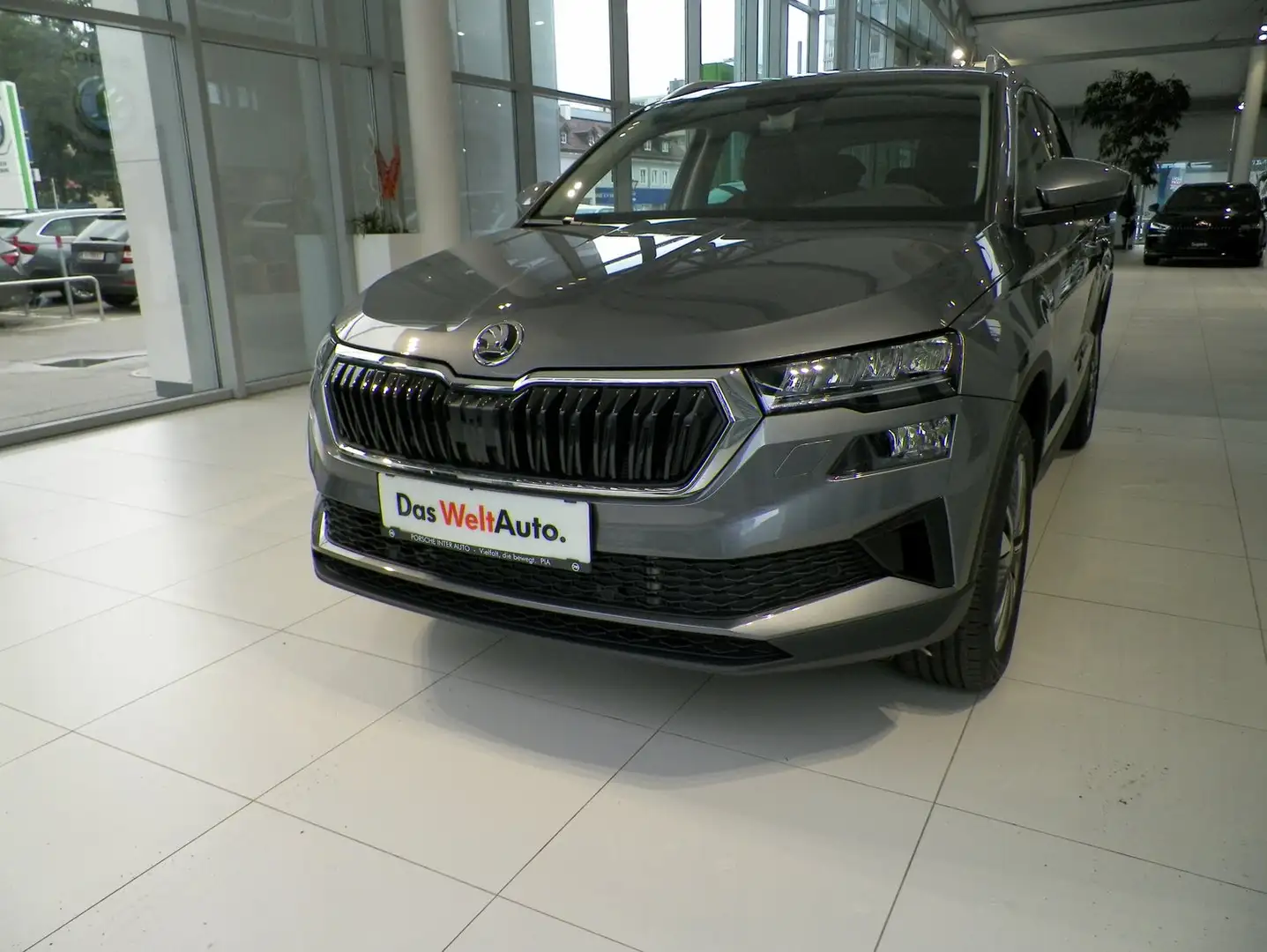 Skoda Karoq Selection TSI DSG ACT Gris - 1