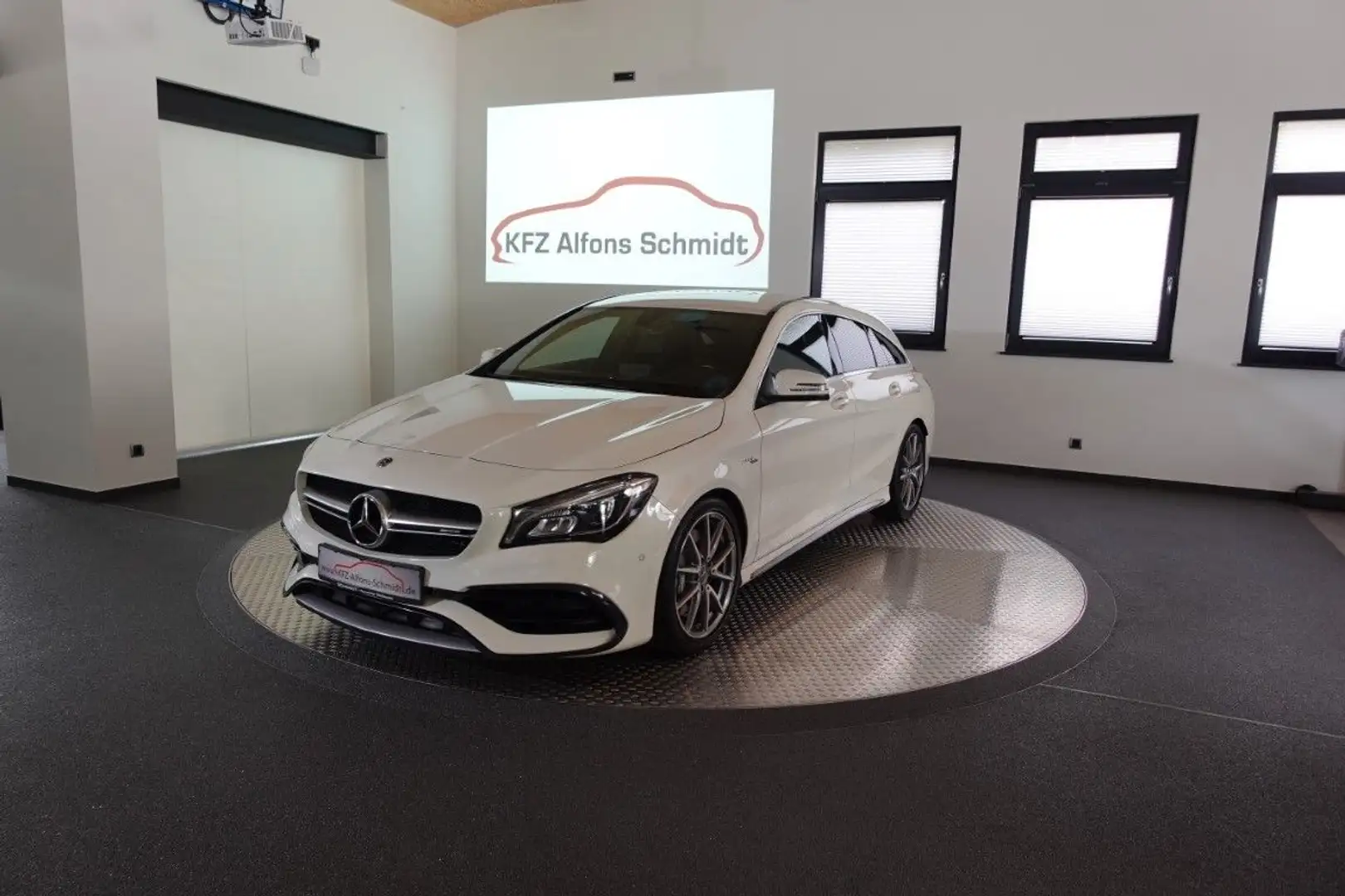 Mercedes-Benz CLA 45 AMG Shooting Brake CLA 45 AMG 4Matic Blanc - 1