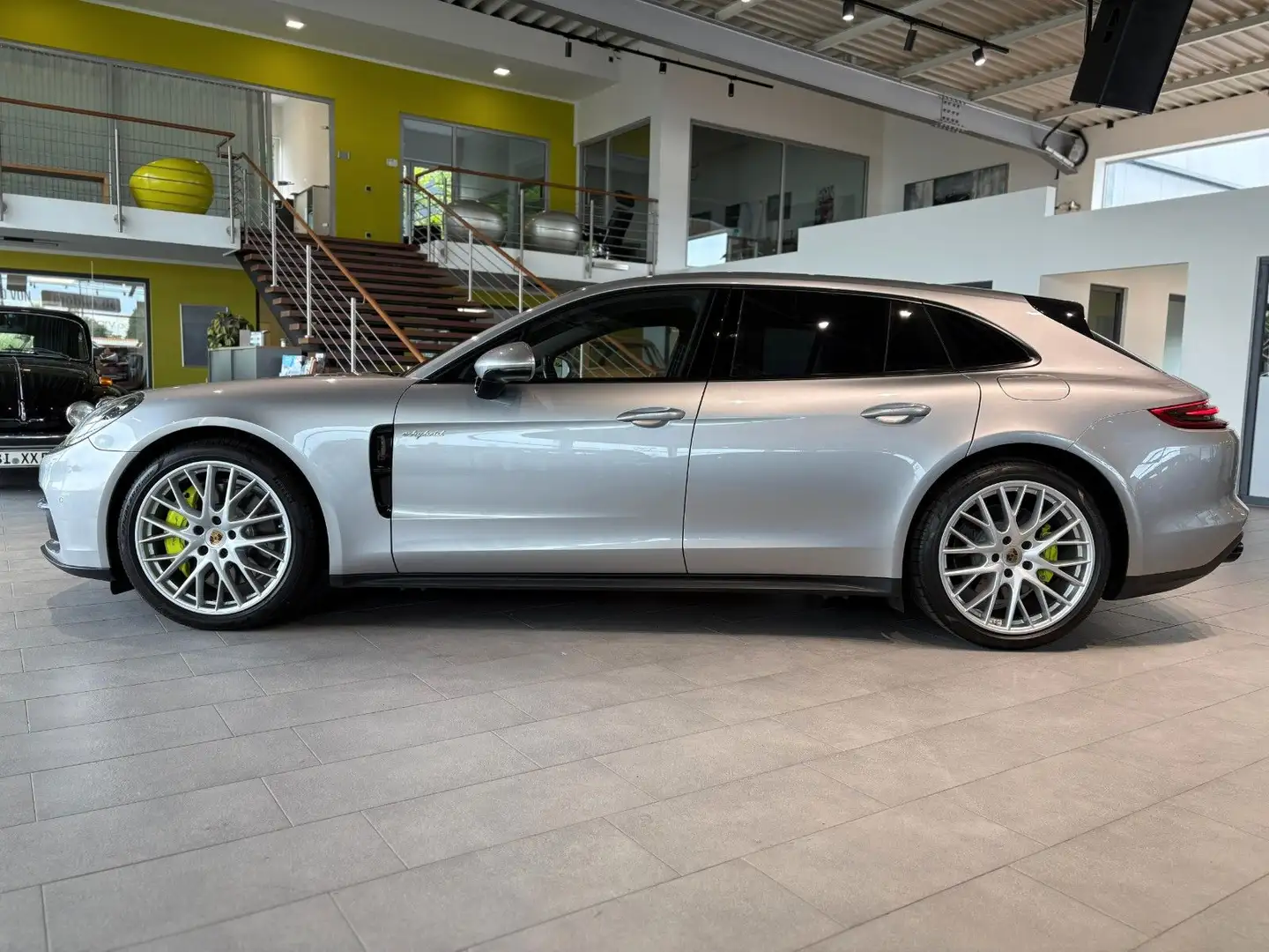 Porsche Panamera Sport Turismo 4 E-Hybrid,Klappenauspuff Silber - 2