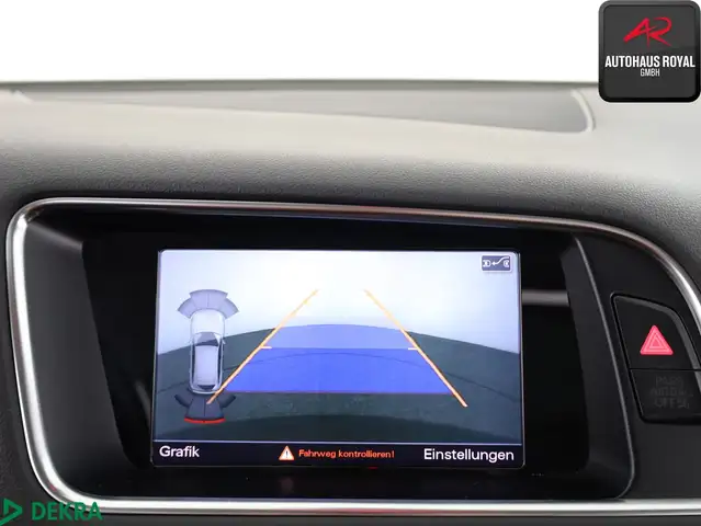Audi Q5 view 13