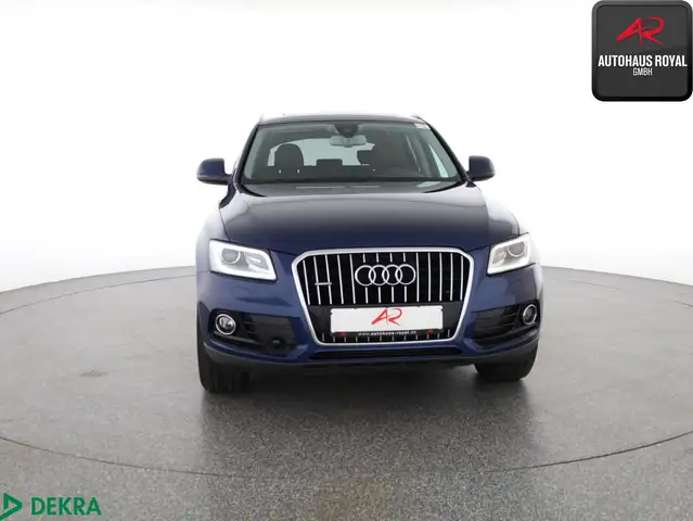Audi Q5 view 8