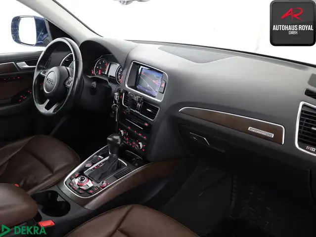 Audi Q5 view 9