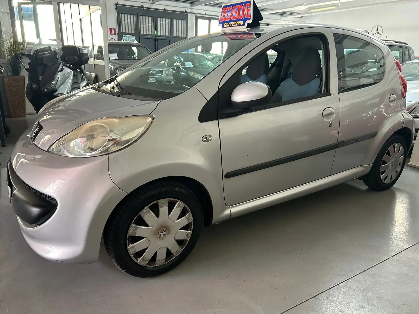 Peugeot 107 107 2005 5p 1.0 12v Urban Move Argento - 2