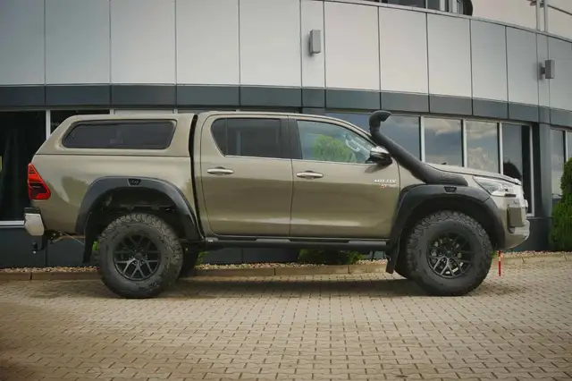 Toyota Hilux Arctic Trucks AT35