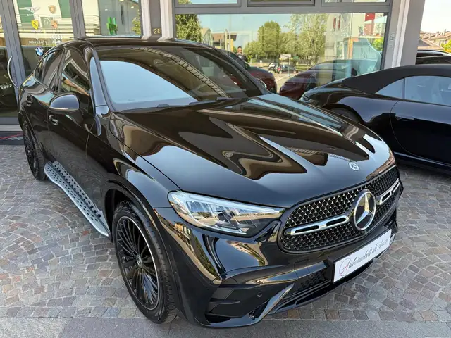 Mercedes-Benz GLC view 4
